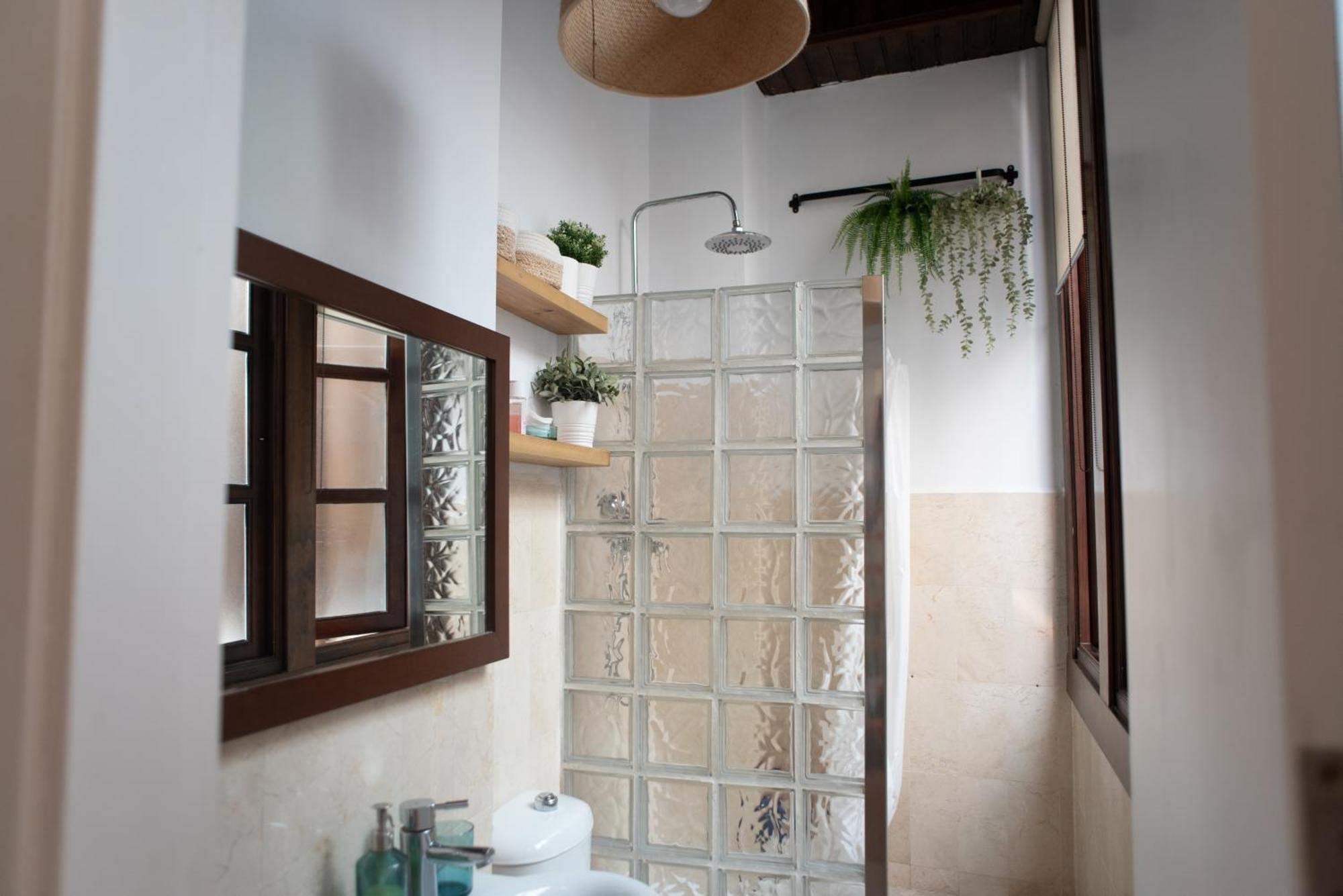 Cozy & Quiet Apartment In The Center Málaga Exteriör bild